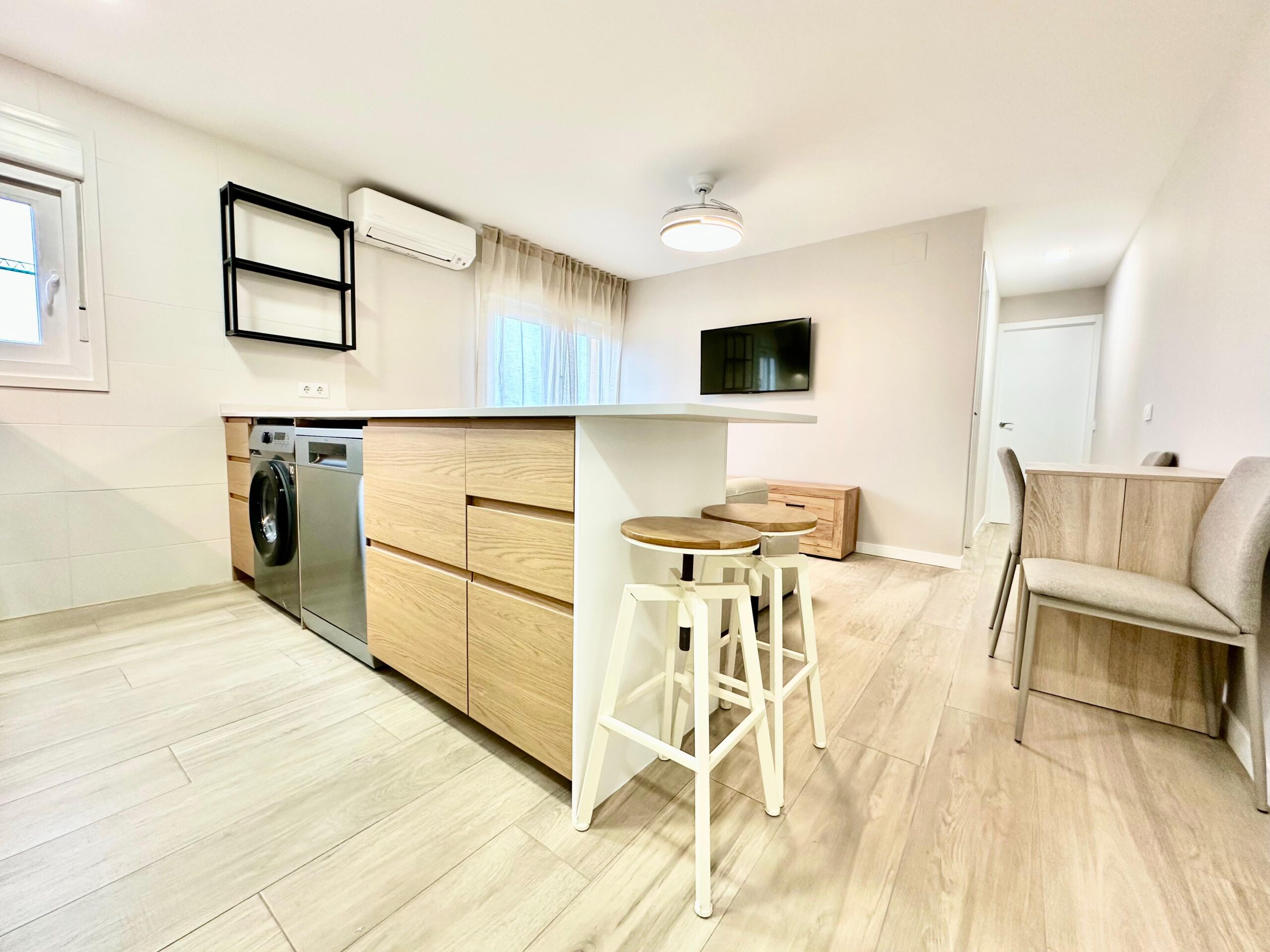 SANTA MARTA CONSTRUCCIONES - Explora nuestras opciones de chalets en venta en Madrid, desde chalets baratos y sostenibles y casas con jardín. Somos una empresa constructora y promotora de reformas en Madrid.